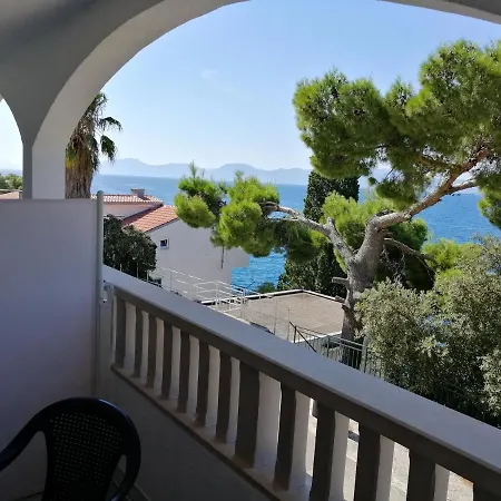 With Sea View Makarska Riviera 德尔韦尼克